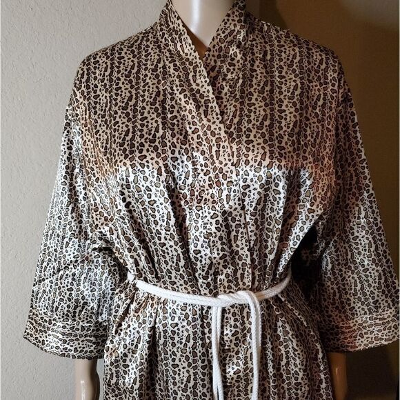 Bed of roses Long animal Print Wrap Robe - Picture 7 of 9